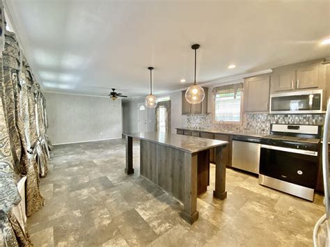 12 pine view lr - Pine View