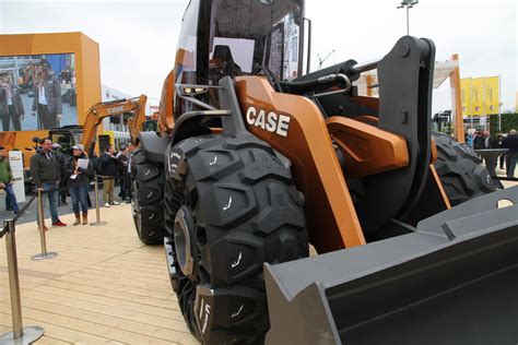 Case Construction Equipment Unveils The Worlds First Methane Powered