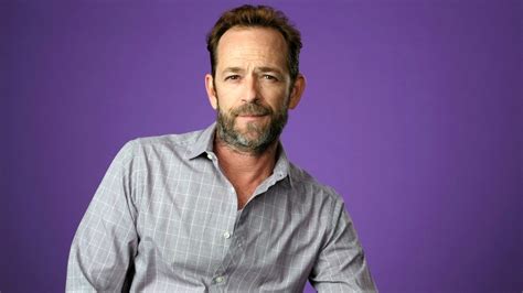 Luke Perry S Daughter Says He Was Buried In Biodegradable Suit Made
