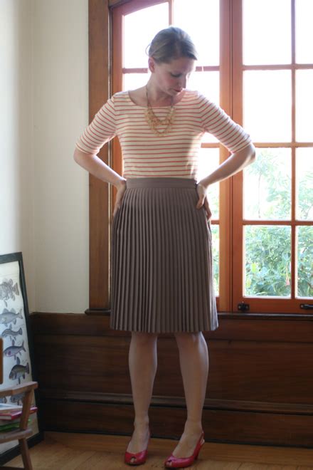 pleated skirt hot or not say yes