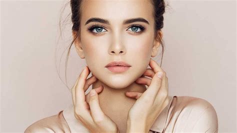 How To Get Flawless Skin With Makeup Lor Al Paris