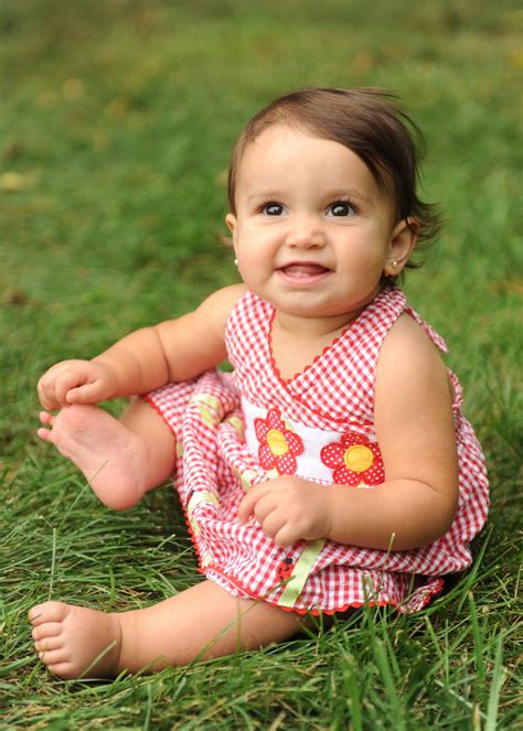 Cute 1 Year Old Baby Girl Pictures Baby Viewer
