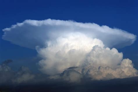 Cumulonimbus Thunderstorm Cloud Stock Image Image Of Cumulus Hazard