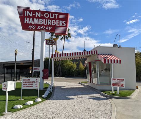 A Replica Of The First In N Out In Baldwin Park R LosAngeles
