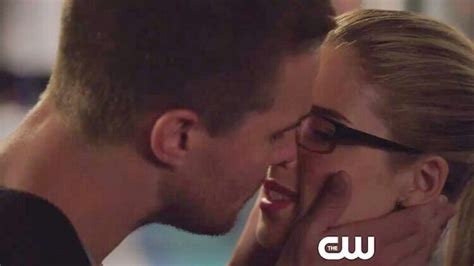 Oliver And Felicity Arrow Oliver And Felicity Couples Couple Photos