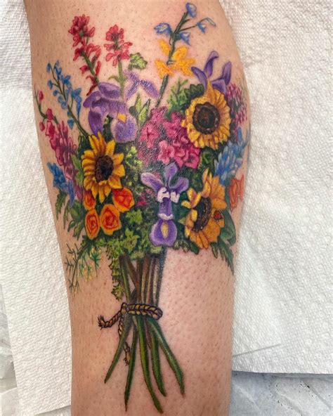 20 Amazing Flower Bouquet Tattoos For 2024