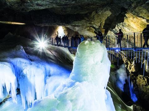 Daily Tours Through The Ice Cave Obertraun Holiday In The