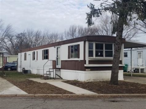 This list usually contains the model name and square footage, which are keys to locating a floor plan. Floor Plan For 1976 14X70 2 Bedroom Mobile Home ...