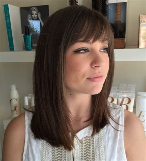 Fringe is the ornament on your bob hairstyle. 70 Perfect Medium Length Hairstyles for Thin Hair in 2021