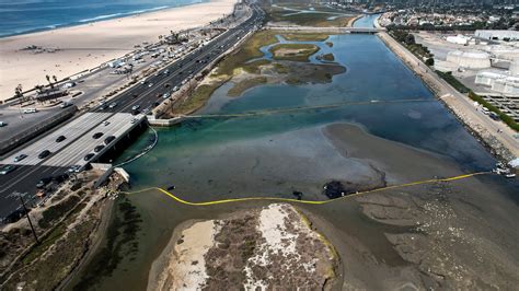 California Oil Spill Was Reported Friday Kept From Public Reports