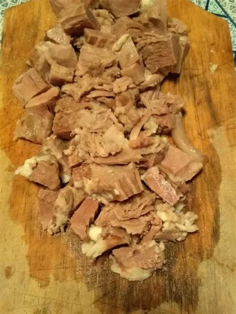 Bagi anda yang ingin mengenal masakan daerah lainnya yang mengandung bahan petis, silahkan coba resep tahu telur , tahu lontong atau tahu gimbal. Krengsengan Daging khas Surabaya by : Mama Syifa Hana ...