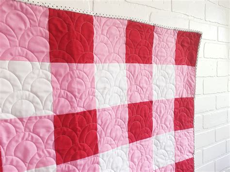 How To Make A Gingham Baby Quilt Simple Simon And Company