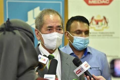 Terdapat dua jenis perniagaan iaitu menjual barangan dan memberikan perkhidmatan kepada pelanggan. Jumlah PKS baharu melebihi entiti perniagaan berhenti ...