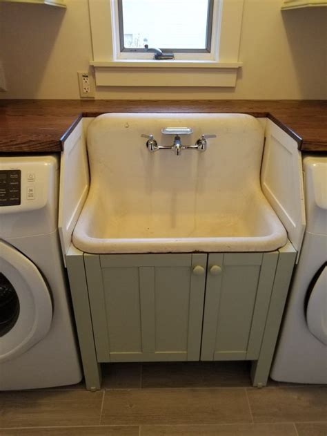 To become more inspired, i've found my top 5 farmhouse laundry room sinks that would be perfect for my space or for my dream laundry room. replaced the laundry tub/sink with this 1923 farmhouse ...
