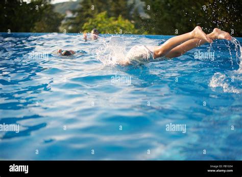 Teenage Boys Diving Swimming Hi Res Stock Photography And Images Alamy