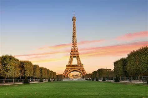 The Top 10 Tourist Attractions In France Travel Guides History Hit