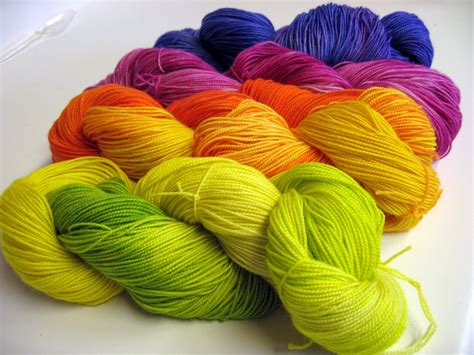 Fibermania Knit Out Dyeing Yarn