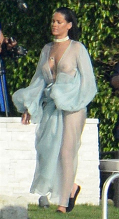 Rihanna Topless And Thong Making Music Video Nude Pics