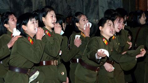 Tears For A Father Kim Jong Un Cries For North Koreas Dead Leader