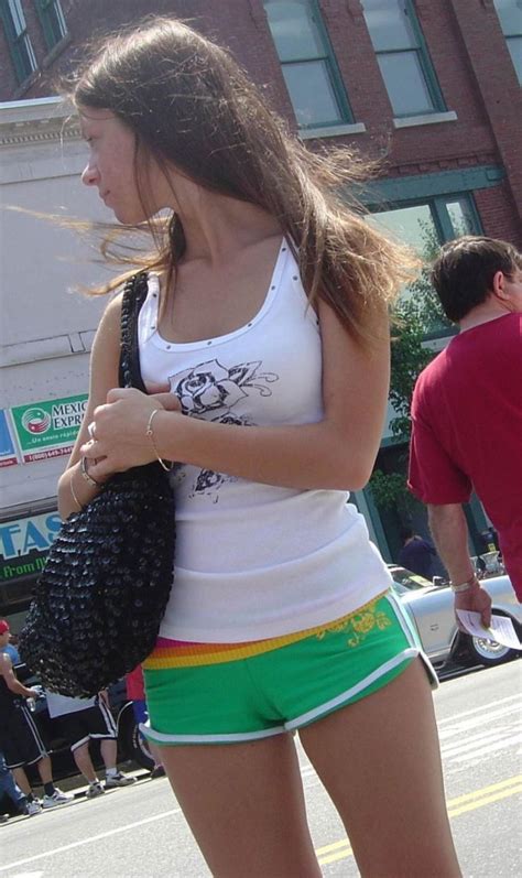 Cameltoebabes3 On Twitter Cameltoe In Her Green Shorts On The Street