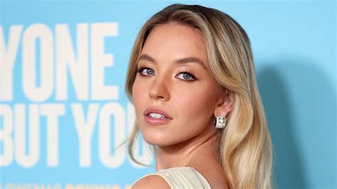 Sydney Sweeney Showcases Her Incredible Curves In Plunging See Through
