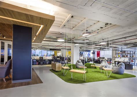 Galer A Red Bull Space Office Space Design Open Space Office