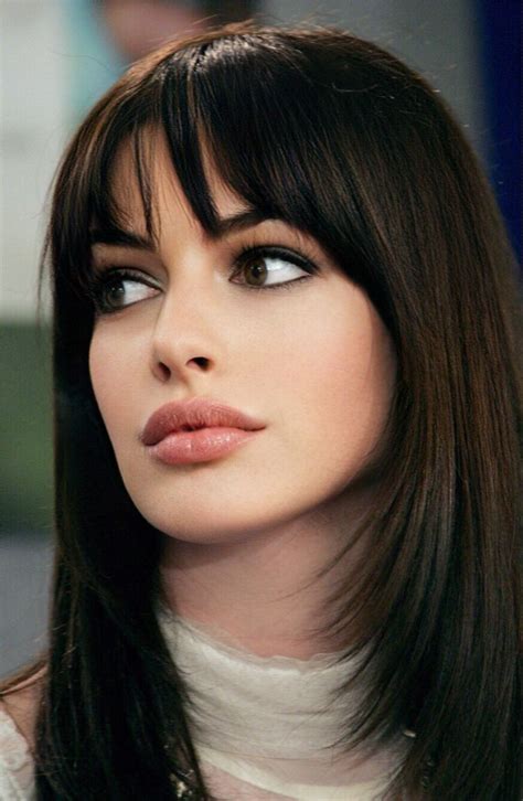 Anne Hathaway Long Hair With Bangs Hairstyles With Bangs Long Hair