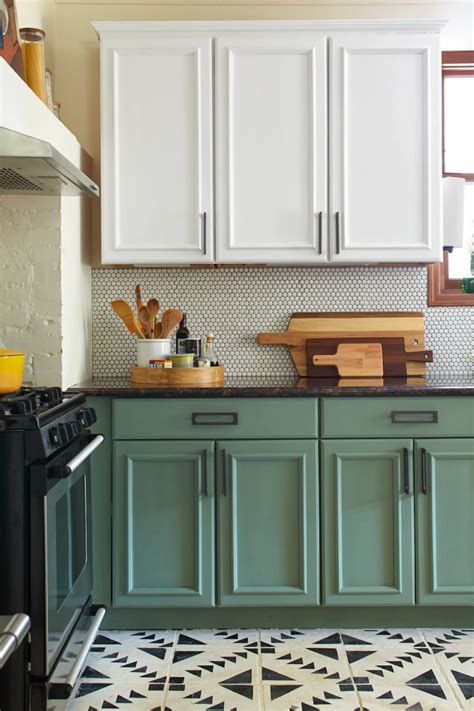 I Painted My Entire Kitchen with Chalk Paint | Best kitchen cabinets, New kitchen cabinets, Diy ...