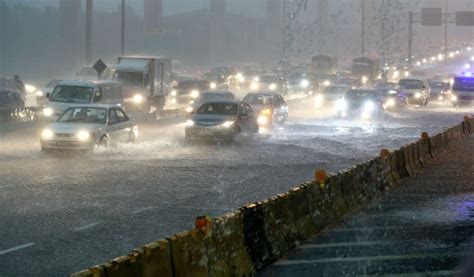 Peralihan Monsun dan Fenomena La Nina Punca Hujan Lebat Berterusan.