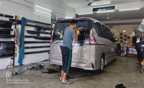 Jenis cat yang digunakan untuk mengilapkan. Cermin Gelap Sepenuhnya, Tinted Kereta Serendah RM10