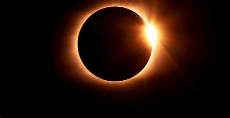 Pentru film, consultați eclipsă de soare (film). Eclipsa de soare, 21 iunie 2020. Când va fi vizibilă în ...