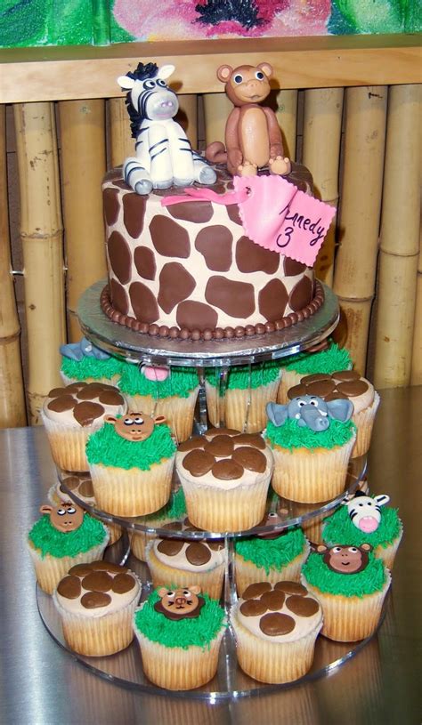 Taras Cupcakes Giraffejunglesafari Theme Cake And Cupcakes