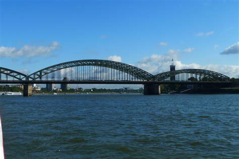 Anfang märz starten die bauarbeiten auf der hohenzollernbrücke in köln. Hohenzollernbrücke