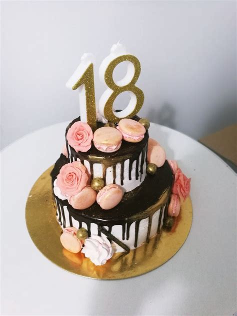 17th birthday party cake ideas 2020. Birthday cake for 18 years old | 18th birthday cake for girls, Music birthday cakes, Birthday snacks