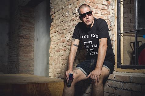 Последние твиты от 518 media group (@518mediagroup). Vladimir 518 - nová tvář Red Bull Hero Can - First Style