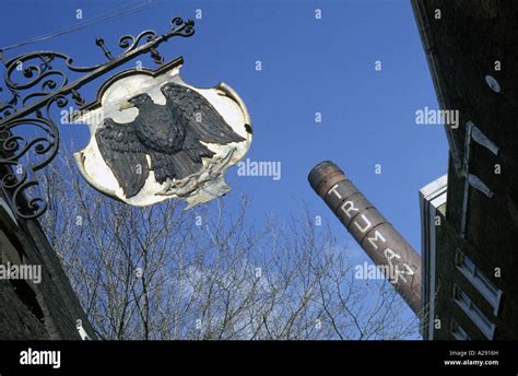 Londra Sign Signage Eagle Hi Res Stock Photography And Images Alamy