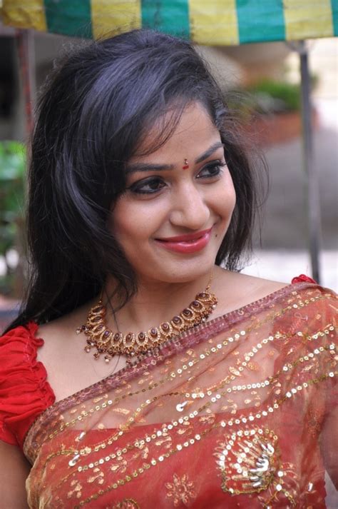 Actress Hd Gallery Actress Madhavi Latha In Saree Stills