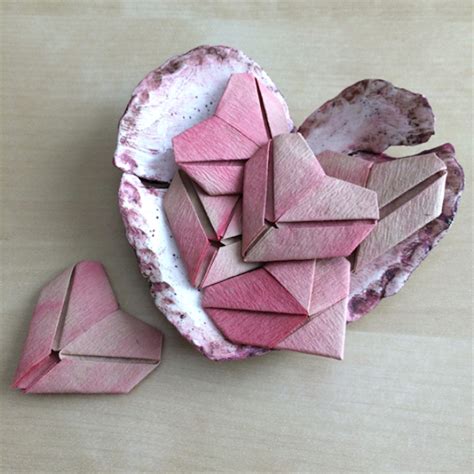 An Ombre Origami Art Project Perfect For Your Favorite Valentine