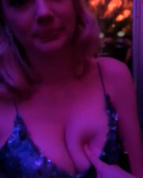 kate upton s boobs 10 photos video thefappening