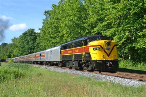 The Best Train Ride In Ohio The Cuyahoga Valley Scenic Railroad