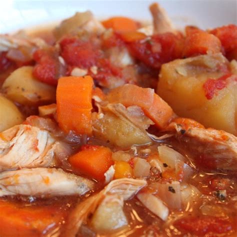 After simmering away in the slow cooker, portion it into individual serving containers and store in the fridge or freezer for fast, healthy lunches or an easy, satisfying snack. Slow Cooker Chicken Pepper Stew Recipe | Stuffed peppers ...