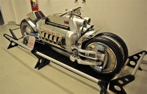 A Closer Look At Dodge Tomahawk In High Resolution Pictures