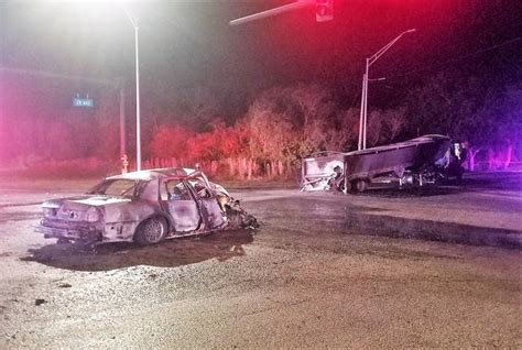Fiery Crash Leaves 1 Person Dead 1 Injured In Mulberry Lakeland Fl