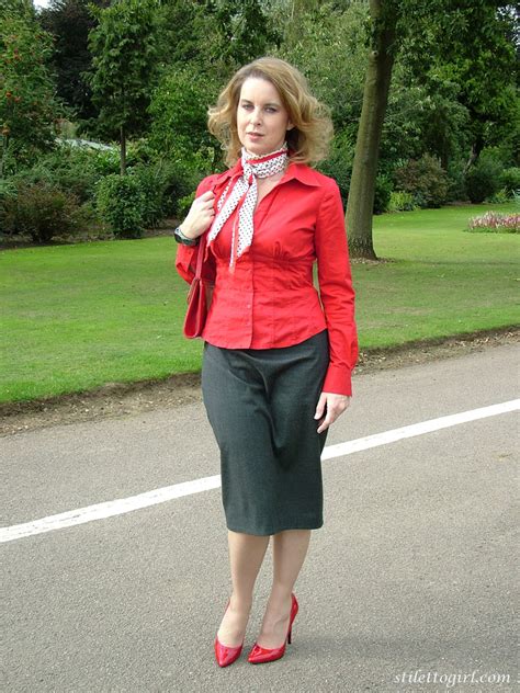 Secretary In Platforms And Pantyhose Pic 7 Of This Sexy Milf Loves To