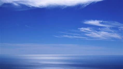 Море небо горизонт простор сливаються свежесть обои на телефон бесплатно