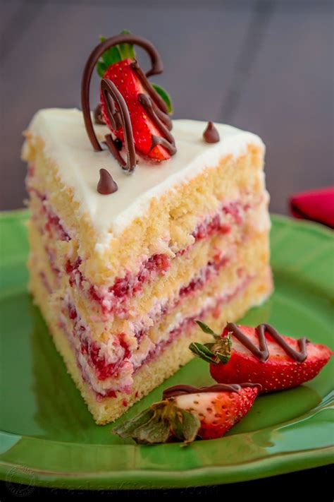 This Strawberry Layer Cake Is Loaded With Sliced Strawberries Easy