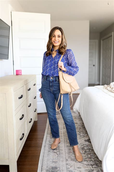 Outfits For Work With Jeans Pumps And Push Ups