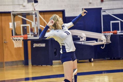 Volleyball Prepares For Home Stretch The Observer