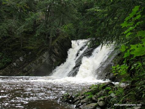 Hundreds of waterfalls decorate the scenery across michigan's upper peninsula (u.p.), from the munising area's many impressive waterfalls, like miners falls and wagner falls, to the most famous falls in the state: Slate River Falls Lower Huron Falls - Baraga County ...