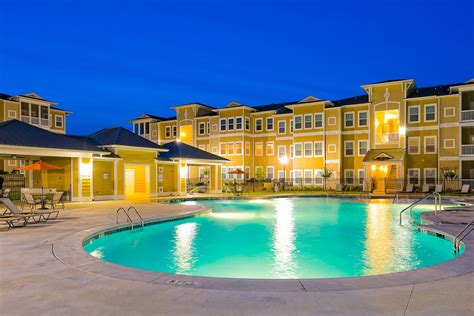 The average apartment rent in this municipal area costs renters $1,170. Thomaston Crossing Apartments For Rent in Macon, Georgia